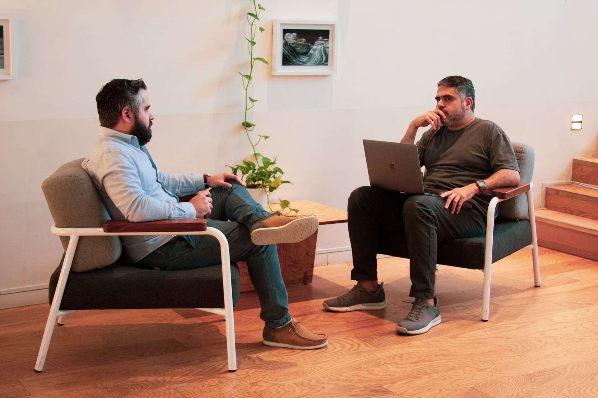Sesión de trabajo del equipo de FelaMedia